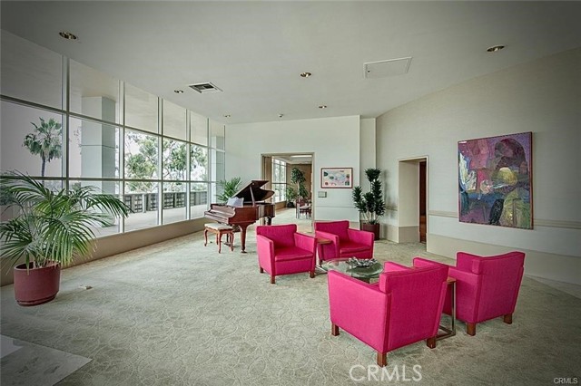 700 E Ocean Boulevard, Long Beach CA: https://media.crmls.org/medias/d5ae8f5a-ba17-4d41-92c3-a0b5758c0ab5.jpg