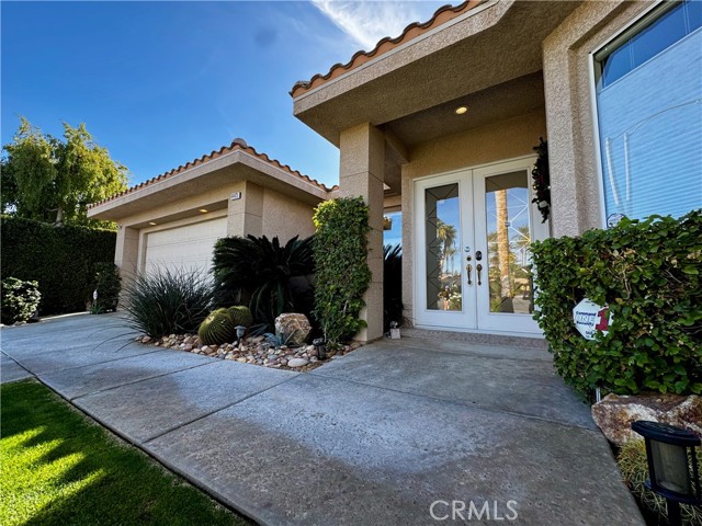 Detail Gallery Image 2 of 35 For 44475 Grand Canyon Ln, Palm Desert,  CA 92260 - 4 Beds | 3/1 Baths