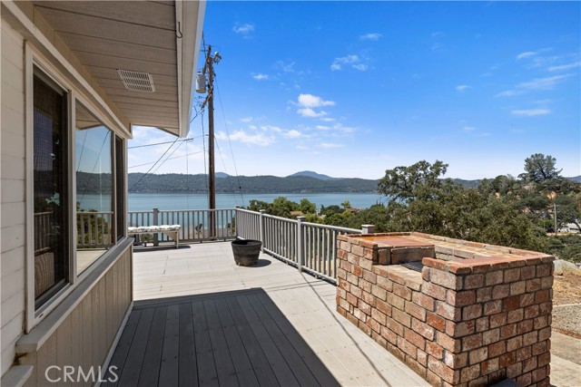 13041 San Joaquin Avenue, Clearlake CA: https://media.crmls.org/medias/d5af87cb-7c68-46bd-bb3c-750d01643b06.jpg