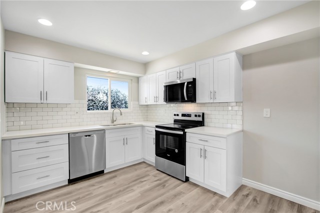 26220 Falsterbor Drive, Menifee CA: https://media.crmls.org/medias/d5afaa1c-9951-4a26-a86a-9fff9cdfb3b0.jpg