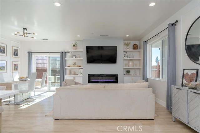 Detail Gallery Image 6 of 33 For 6404 Woodhall Ct, Paradise,  CA 95969 - 2 Beds | 2 Baths