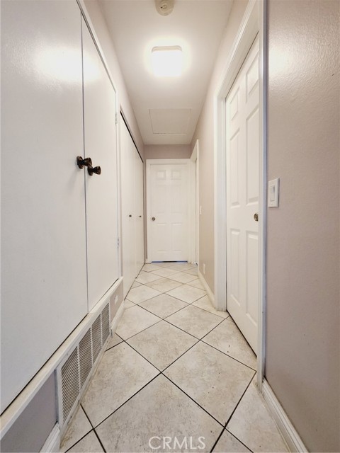 Detail Gallery Image 5 of 23 For 4914 W 5th St #D,  Santa Ana,  CA 92703 - 2 Beds | 1 Baths