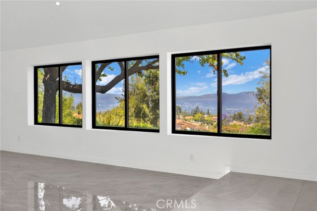 20101 Greenbriar Drive, Tarzana CA: https://media.crmls.org/medias/d5b0b2ae-c779-42b7-b674-90b6a8ceb713.jpg