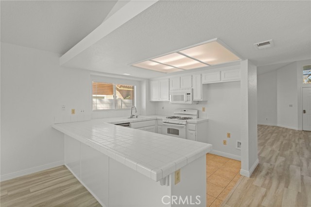 Detail Gallery Image 7 of 34 For 3178 Dogwood Dr, Corona,  CA 92882 - 3 Beds | 2 Baths