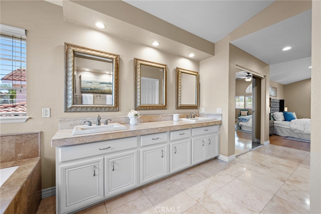 MLS #OC25179992 img 38