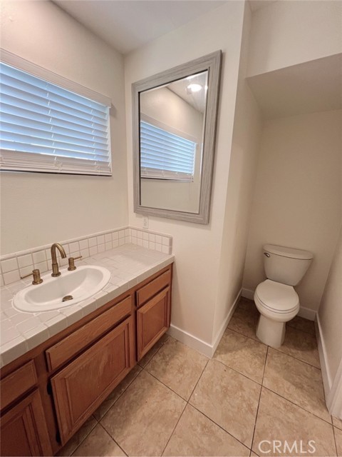 Detail Gallery Image 15 of 34 For 2215 Marshallfield Ln a,  Redondo Beach,  CA 90278 - 3 Beds | 2/1 Baths