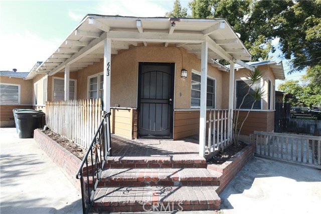 663 N Towne Avenue Pomona, California Wonderful 3 unit on one lot, include 663,665,667 N Towne Ave on one APN, total of 6 bedroom, 2.5 Bathroom, 3 single care garage. 663 and 665 is attached, and 667 is above the 3 single car garage. 663 have a yard, 2 generous bedroom, Laundry areas and dinner area. 665 have private access from one of the bedroom, and have entry area to access the property. 667 is at back end of the lot, above garage, with drive way access to the street. Granit counter and excellent condition.