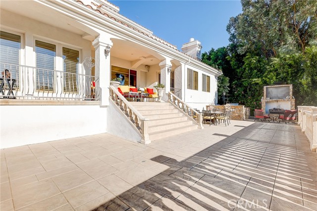 33 Sage Lane, Bell Canyon CA: https://media.crmls.org/medias/d5b2905a-26e6-4fdb-96e7-f81bc8e7843f.jpg