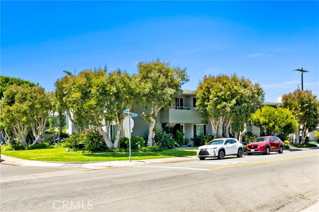 503 Saint Andrews, Newport Beach CA: https://media.crmls.org/medias/d5b2d1e5-6083-4821-a01f-0ccd6c021ef0.jpg