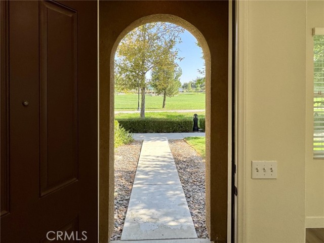 5072 S Heritage Paseo, Ontario CA: https://media.crmls.org/medias/d5b2d802-72e7-4ac6-b7f1-13480c4bfc3d.jpg