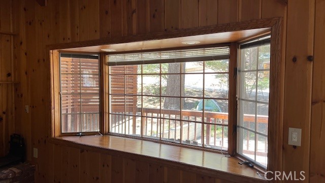 Detail Gallery Image 10 of 45 For 33411 Weeping Willow Dr, Green Valley Lake,  CA 92341 - 3 Beds | 1 Baths