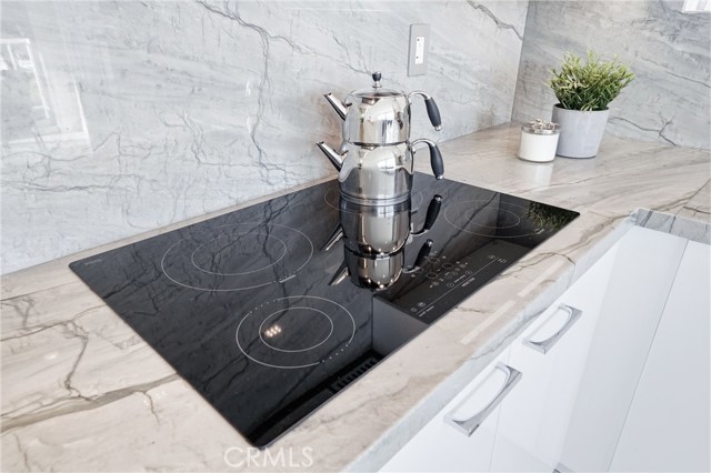 Detail Gallery Image 18 of 70 For 383 Bay Shore #203,  Long Beach,  CA 90803 - 2 Beds | 2 Baths