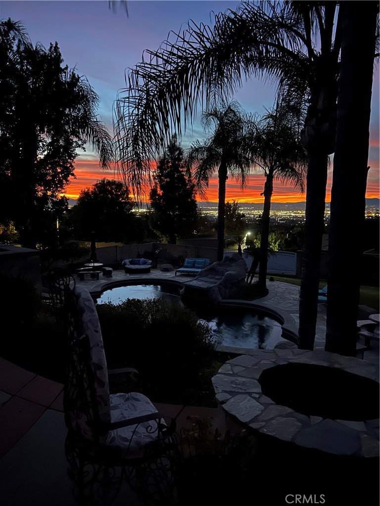 https://media.crmls.org/medias/d5b4ddbb-1ccc-49d4-8ced-886b4231a47b.jpg?preset=X-Large