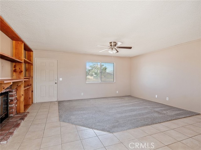 Detail Gallery Image 5 of 37 For 11070 Neola Rd, Apple Valley,  CA 92308 - 3 Beds | 2 Baths