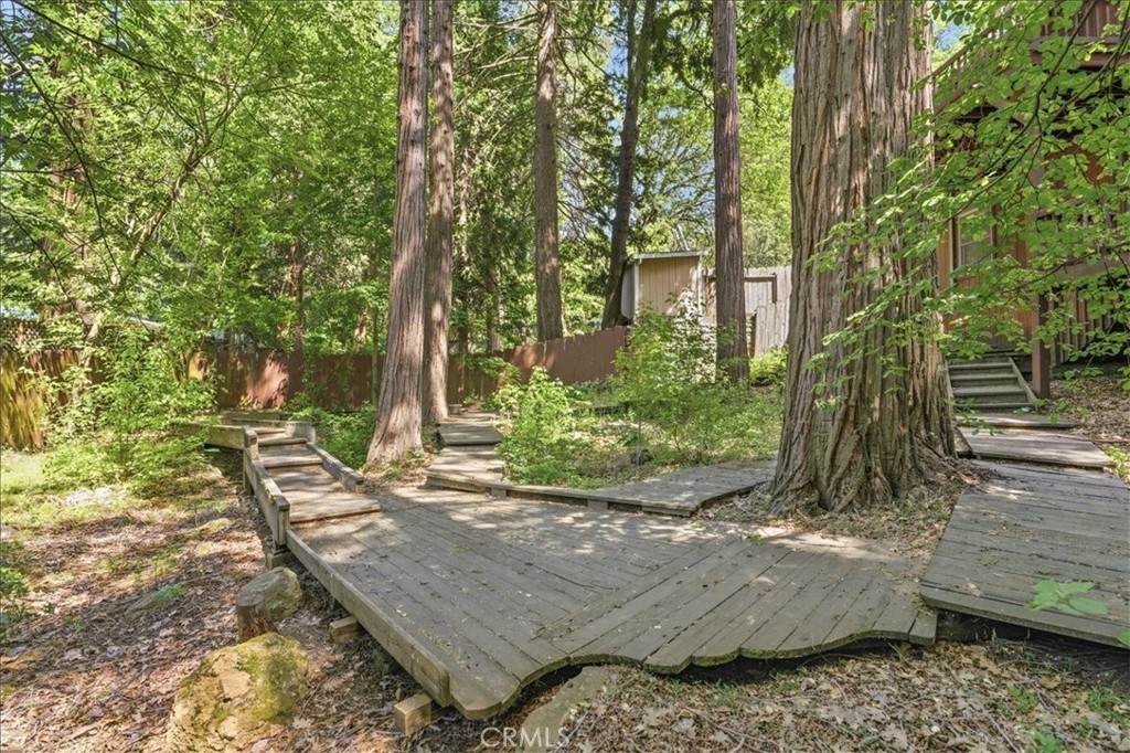 https://media.crmls.org/medias/d5b5896f-0560-47ca-9f54-d50cc655ee40.jpg?preset=X-Large