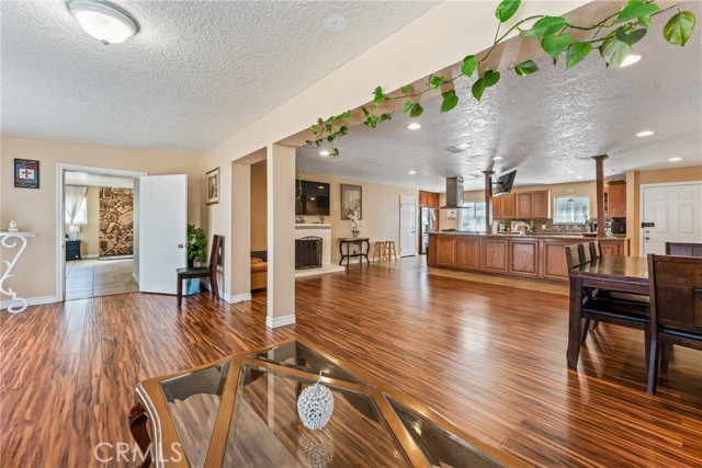 Detail Gallery Image 10 of 38 For 15940 Minnetonka St, Victorville,  CA 92395 - 4 Beds | 3 Baths