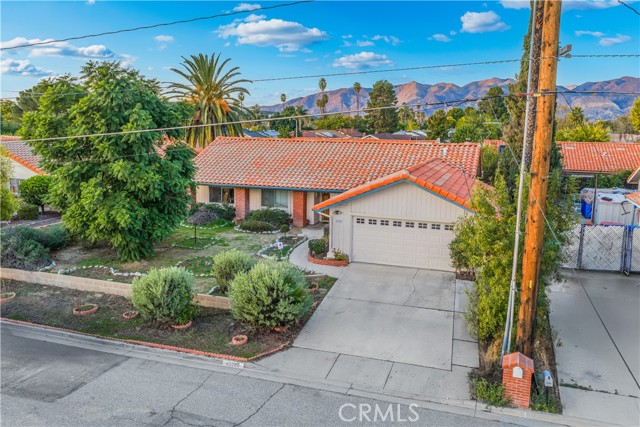 Detail Gallery Image 3 of 40 For 42290 Mayberry Ave, Hemet,  CA 92544 - 4 Beds | 2 Baths