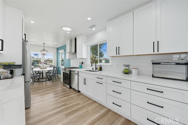 5357 122nd St, Hawthorne CA: https://media.crmls.org/medias/d5b65957-7a01-490b-8541-12c4229d2a75.jpg