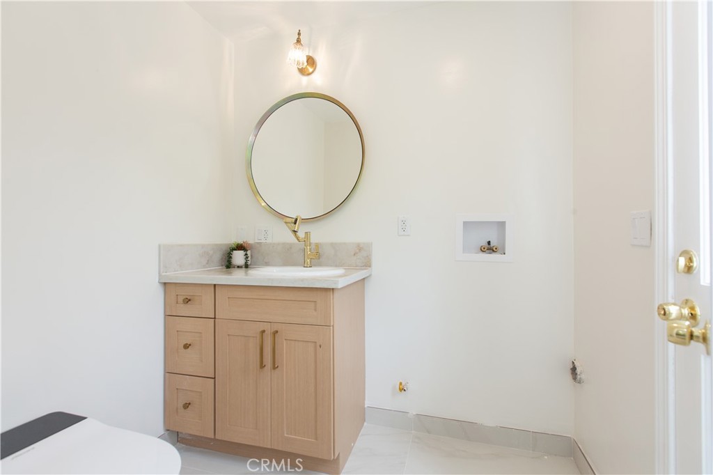 14879 Jadestone DriveSherman Oaks img 26