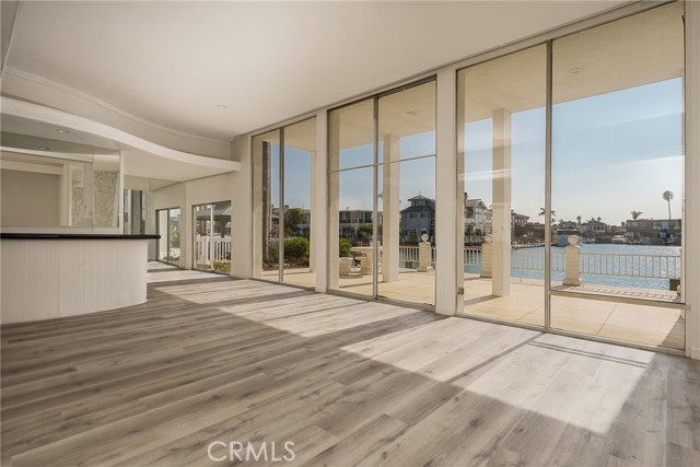 Detail Gallery Image 7 of 20 For 16471 Malden Cir, Huntington Beach,  CA 92649 - 3 Beds | 3 Baths