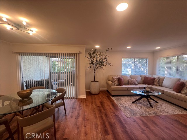 Front Image Thumbnail for CRSR25260382