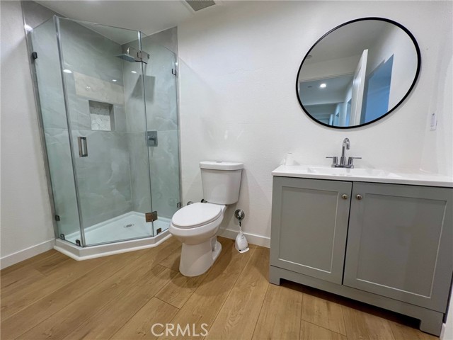 Detail Gallery Image 39 of 45 For 654 Penrith, Los Angeles,  CA 90023 - 6 Beds | 5 Baths