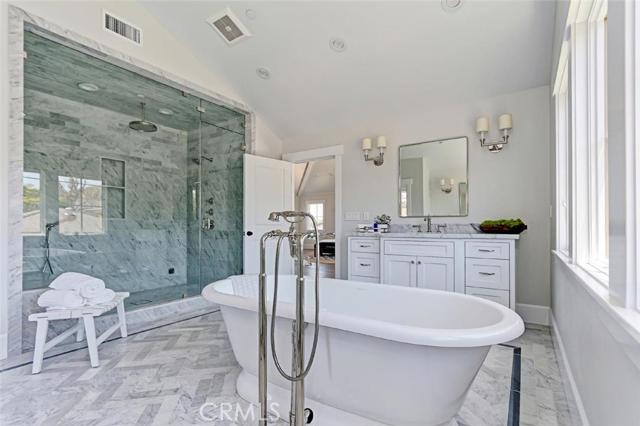 1400 21st Street, Manhattan Beach, California 90266, 5 Bedrooms Bedrooms, ,2 BathroomsBathrooms,Residential,Sold,21st,SB16198093