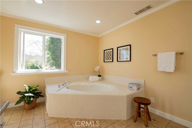 Detail Gallery Image 52 of 55 For 1305 W Riverside, Burbank,  CA 91506 - 4 Beds | 2 Baths