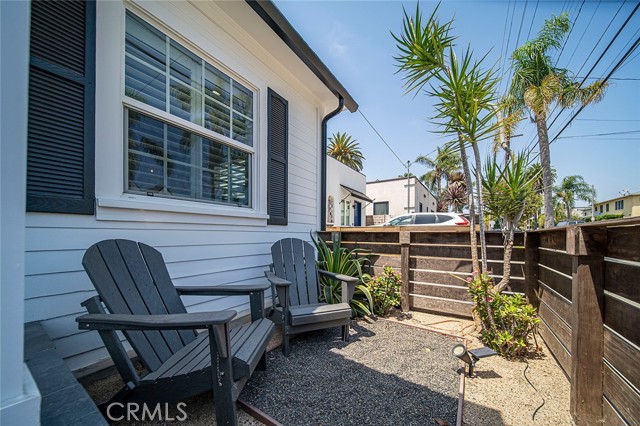 4218 3rd Street, Long Beach, California 90814, 2 Bedrooms Bedrooms, ,1 BathroomBathrooms,Single Family Residence,For Sale,3rd,PW24138612