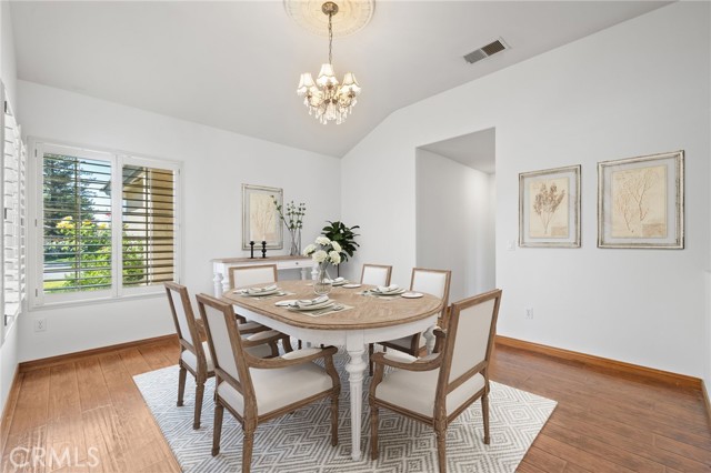 631 Faversham Way, Bakersfield CA: https://media.crmls.org/medias/d5bb0ef2-d7a9-4f0d-8d52-e7a6827175cd.jpg
