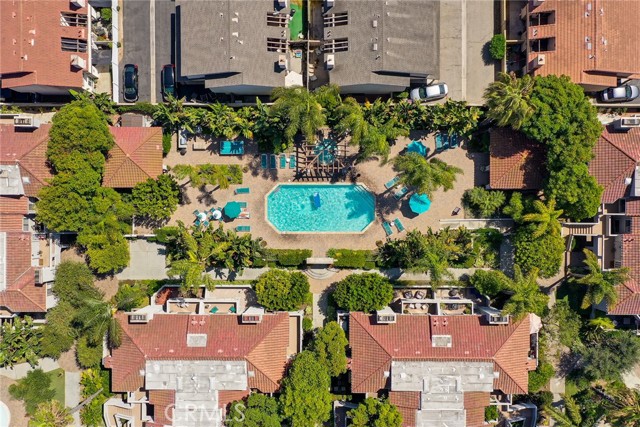 4752 Tiara Drive, Huntington Beach CA: https://media.crmls.org/medias/d5bb32e6-7df3-4d53-b28b-c6e237acec34.jpg