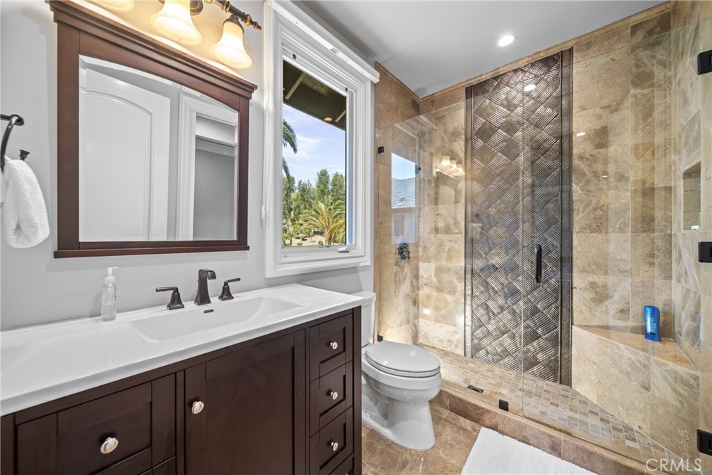 MLS #OC25186135 img 24