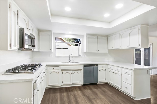 Detail Gallery Image 14 of 16 For 378 Loyola Ct, Hemet,  CA 92544 - 3 Beds | 2 Baths