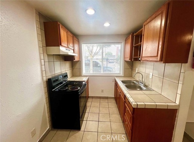 Image 18 of 17 For 2657 Monroe  