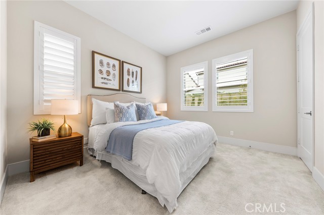 110 Pixel, Irvine CA: https://media.crmls.org/medias/d5bbe354-6404-441d-a5c1-17339171bc58.jpg