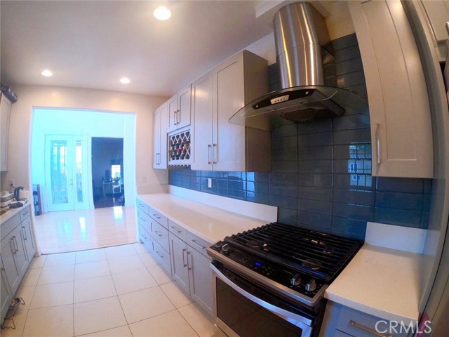 Detail Gallery Image 14 of 50 For 8335 Sparton Ave, Panorama City,  CA 91402 - 7 Beds | 6 Baths