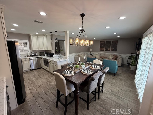 Detail Gallery Image 11 of 22 For 1053 Border Ave, Corona,  CA 92882 - 2 Beds | 2 Baths