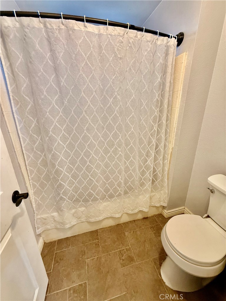 https://media.crmls.org/medias/d5bd6112-75e5-4ba1-bc92-fef1776a119e.jpg?preset=X-Large