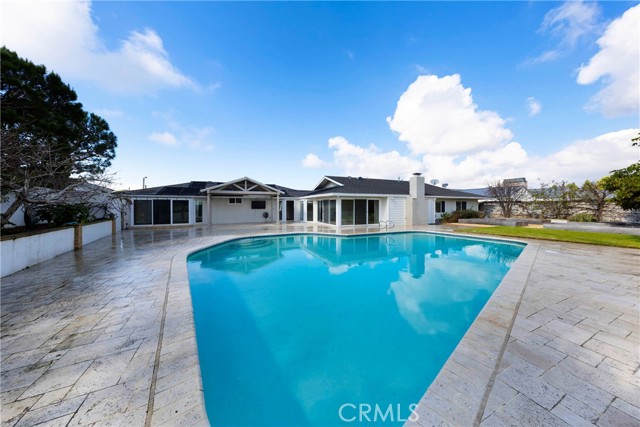 Detail Gallery Image 4 of 38 For 1820 Tahuna, Corona Del Mar,  CA 92625 - 5 Beds | 5 Baths