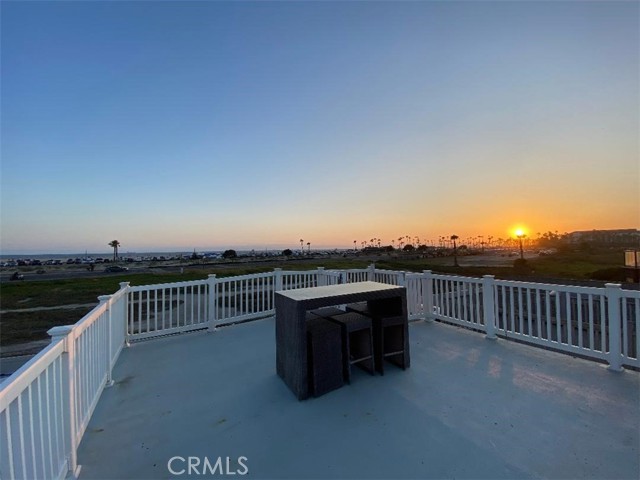 21752 Pacific coast hwy., Huntington Beach CA: https://media.crmls.org/medias/d5be0692-ad0c-4f0c-aa27-a3c68c492cf3.jpg