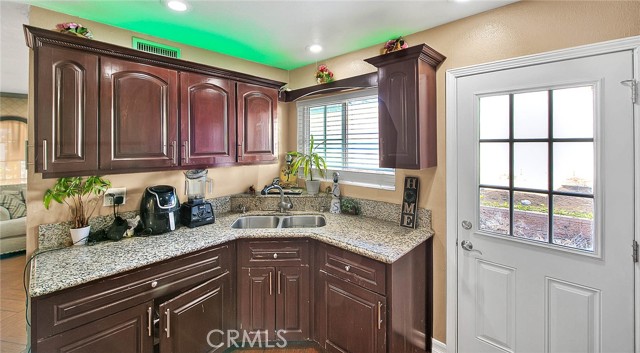 Detail Gallery Image 12 of 30 For 527 Waringwood Rd, La Puente,  CA 91744 - 3 Beds | 2 Baths