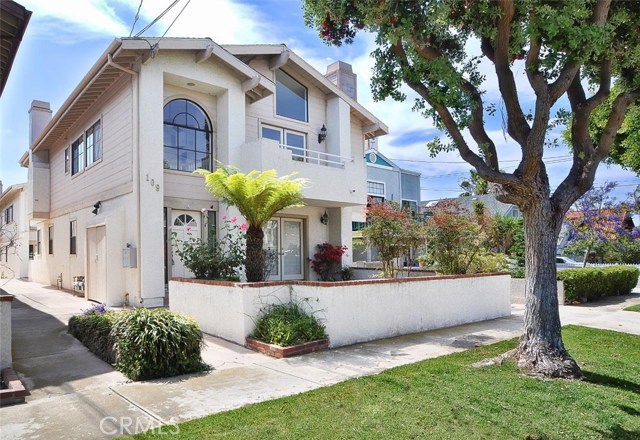 109 Guadalupe Avenue, Redondo Beach, California 90277, 4 Bedrooms Bedrooms, ,2 BathroomsBathrooms,Residential,Sold,Guadalupe,PV17120512