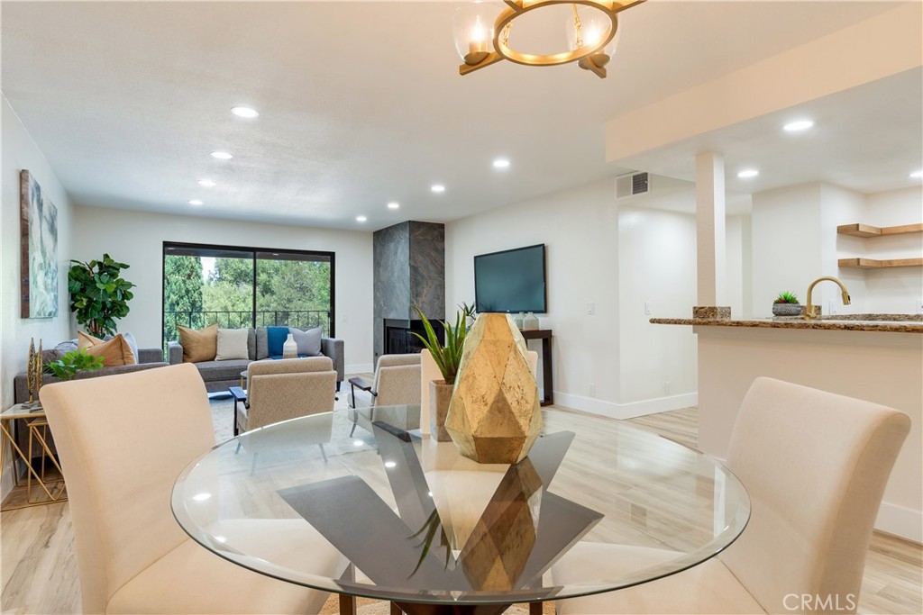 254 E Fern #212