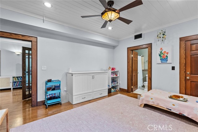 1719 Monte Vista Street, Pasadena CA: https://media.crmls.org/medias/d5c02d26-fea7-458c-9027-57b3117185d1.jpg