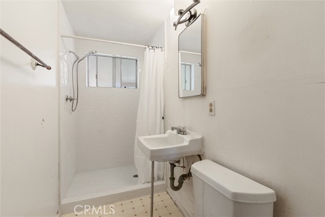 Detail Gallery Image 17 of 27 For 12918 Pinney, Pacoima,  CA 91331 - 3 Beds | 2 Baths
