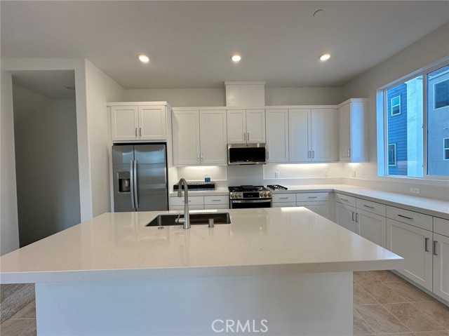 Detail Gallery Image 12 of 26 For 206 Sash, Irvine,  CA 92618 - 4 Beds | 3/1 Baths