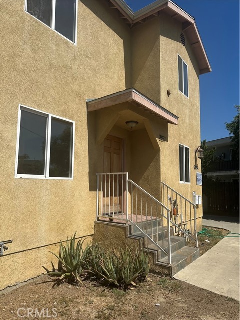 3831 Wall Street, Los Angeles CA: https://media.crmls.org/medias/d5c20951-0b03-4389-8b97-9462851e86ff.jpg