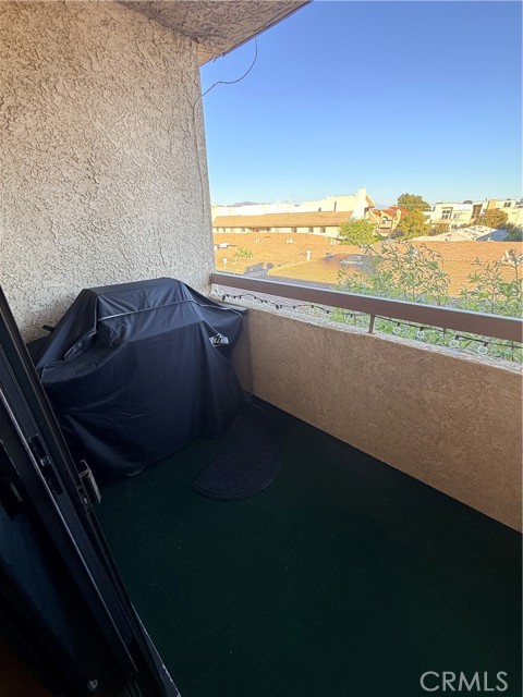 Detail Gallery Image 22 of 41 For 14630 Dickens St #307,  Sherman Oaks,  CA 91403 - 2 Beds | 2 Baths