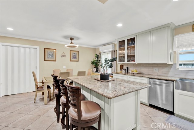 Detail Gallery Image 14 of 43 For 2501 Deodar St, Santa Ana,  CA 92705 - 3 Beds | 2 Baths