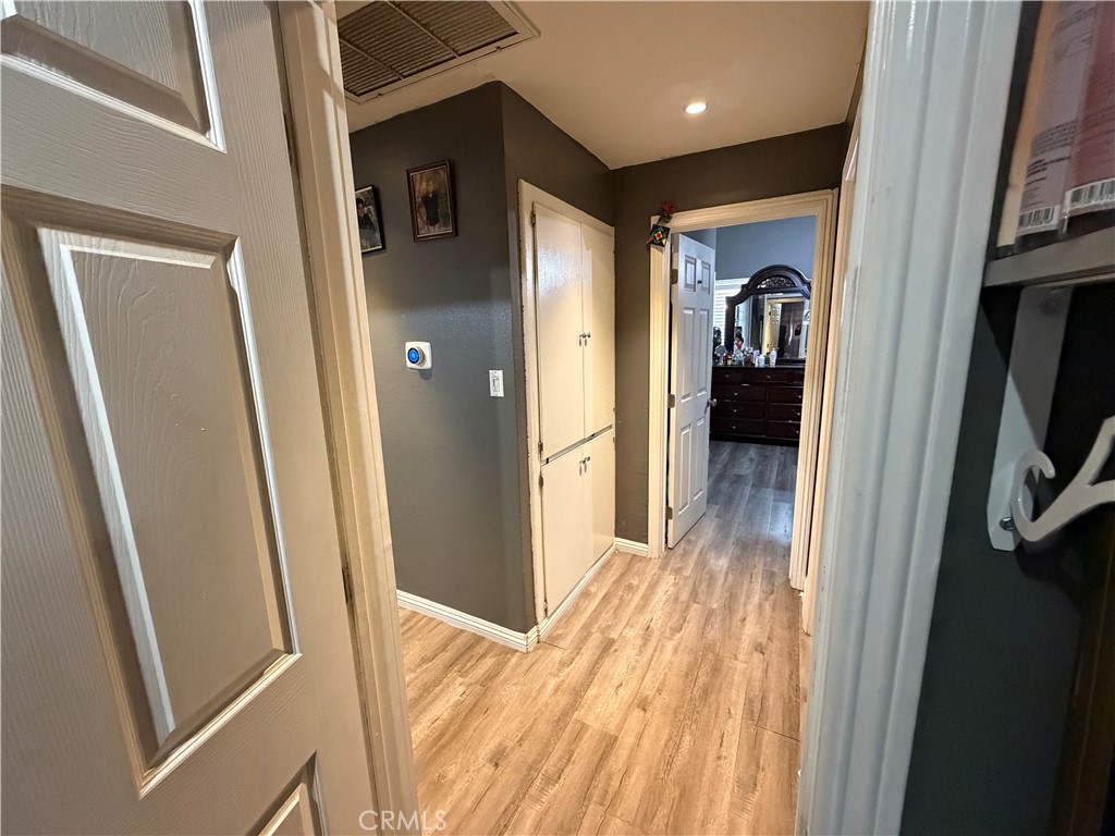 https://media.crmls.org/medias/d5c33d05-efd5-4183-bb17-d0cd11dbea38.jpg?preset=X-Large